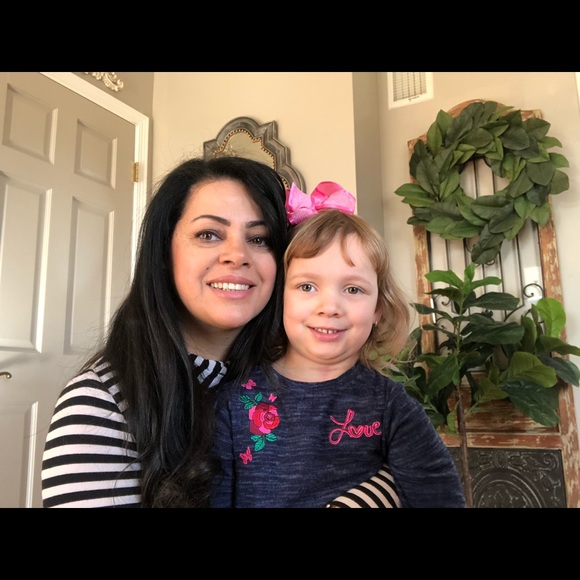 Meet your Posher, Charlene - Picture 1 of 3